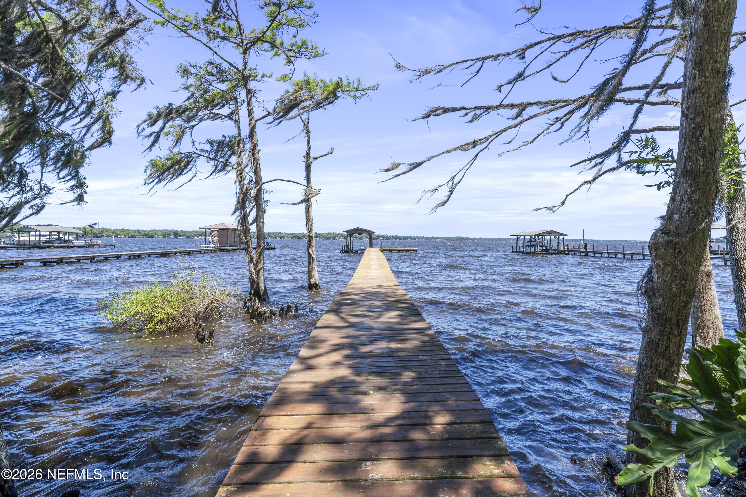 Image 2: Beautiful Doctors Lake