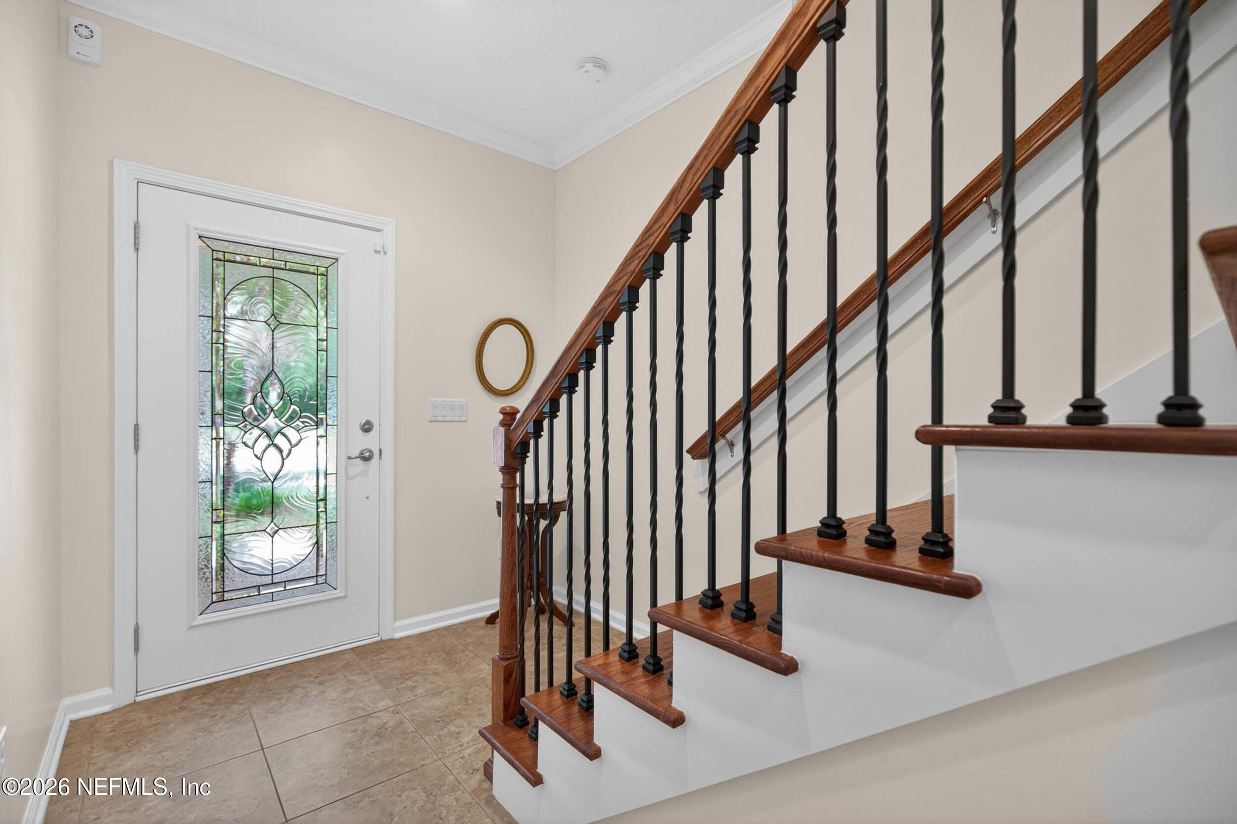 Image 3: Interior Entryway 2