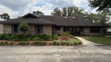 418 BRANSCOMB Road