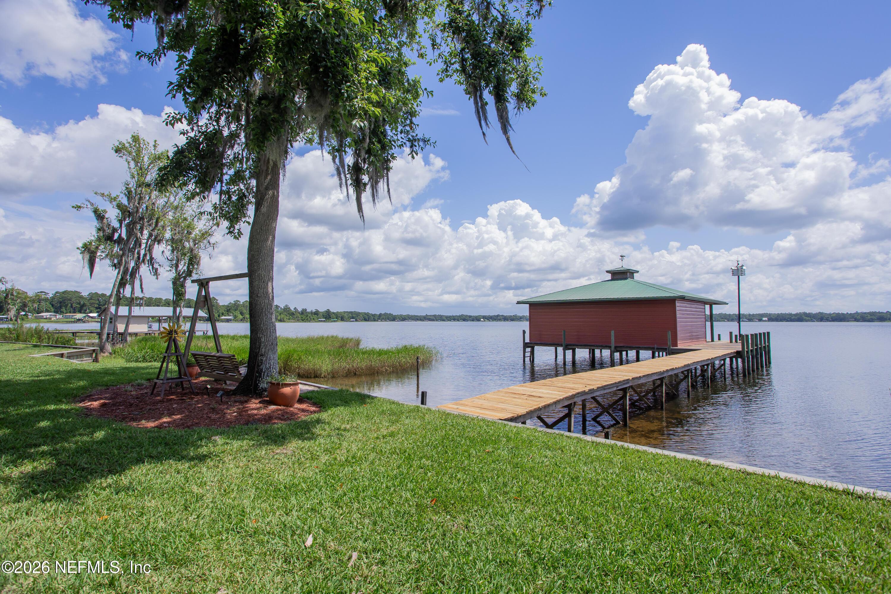 Image 3: 234 LAKE DR_45