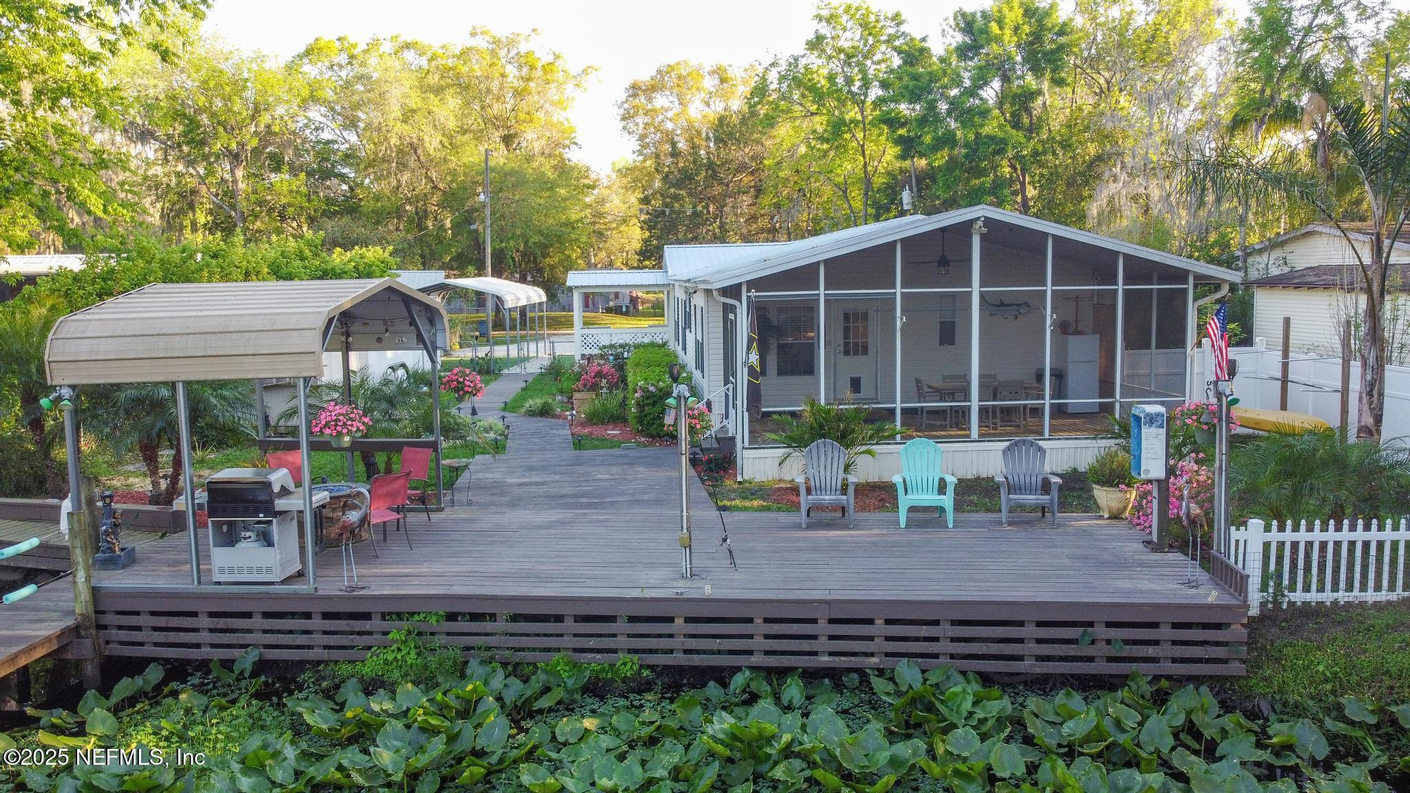 Image 3: 104 Breezewood (16)