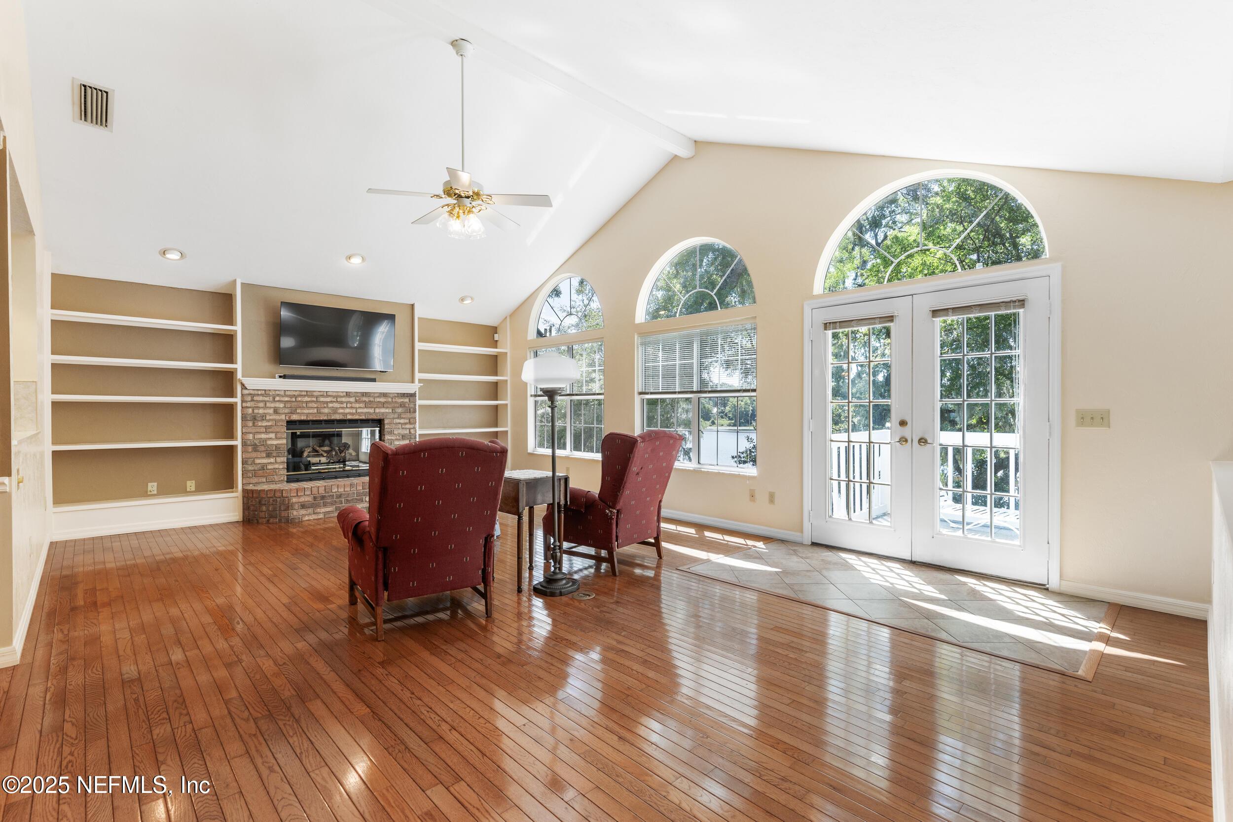 Image 3: Main Living Room