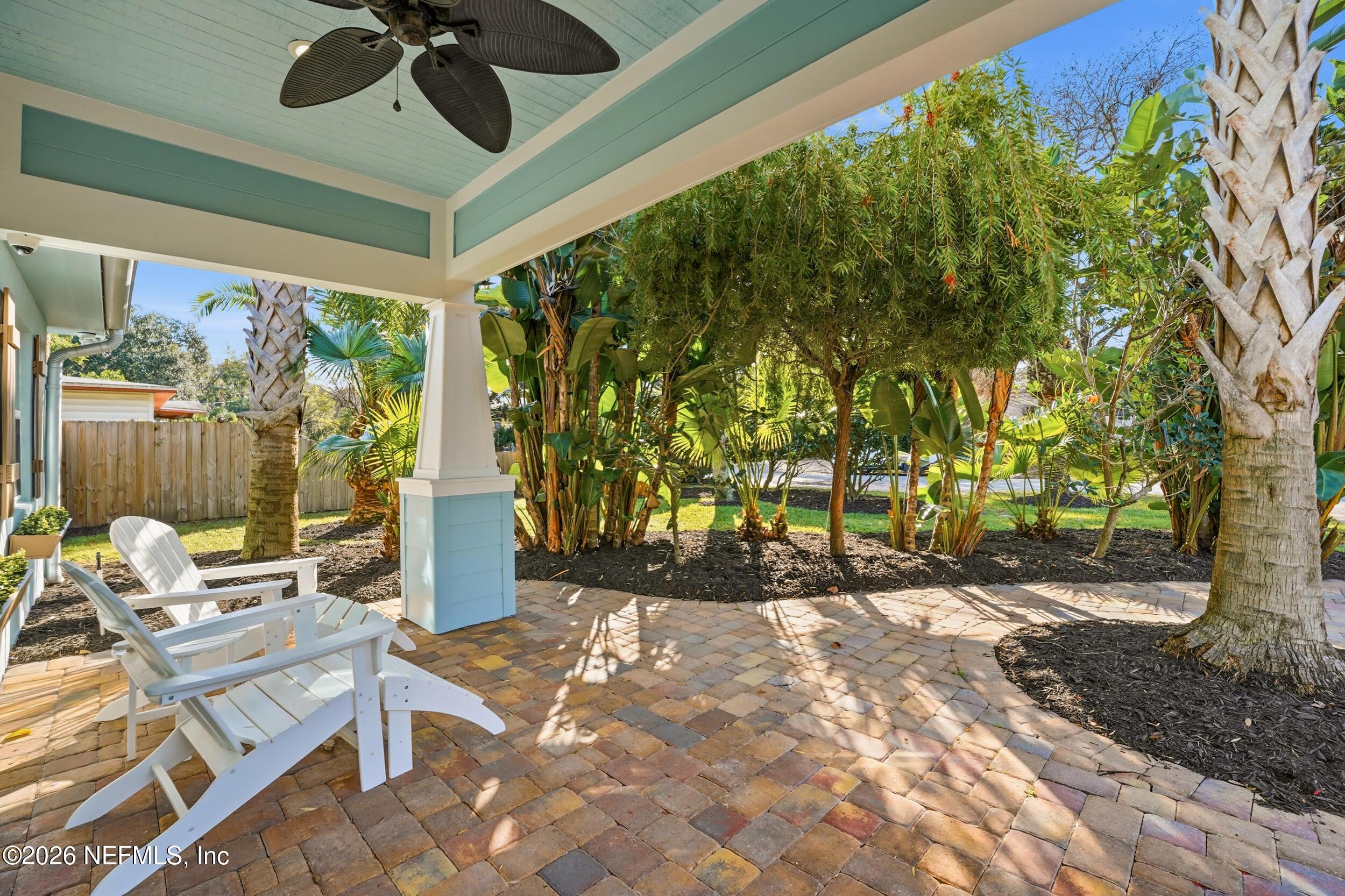 Image 3: Covered Front Porch
