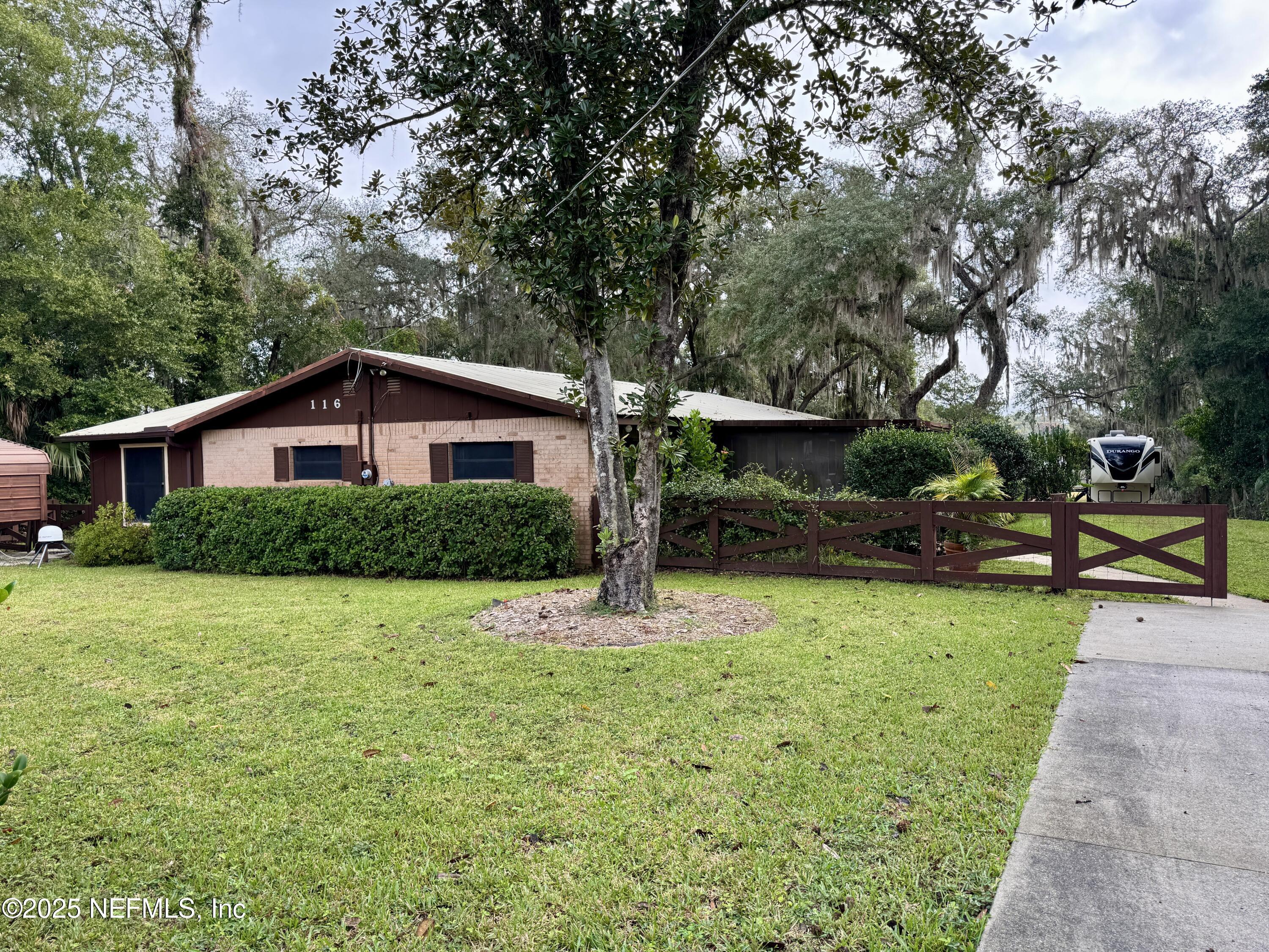 Image 2: 116 N Francis St, Interlachen, FL