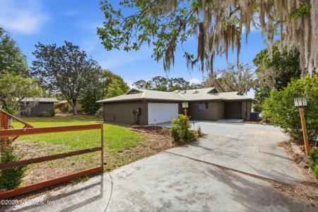 125 TWIN LAKE GROVE Drive