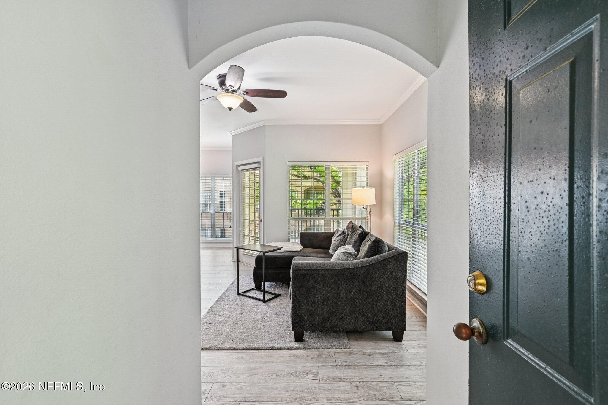 Image 4: 5-web-or-mls-Point Meadows Dr 322-S0404-
