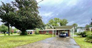 5736 LAKE LUCINA DR S