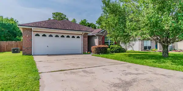 1642 NORTHGLEN CIR