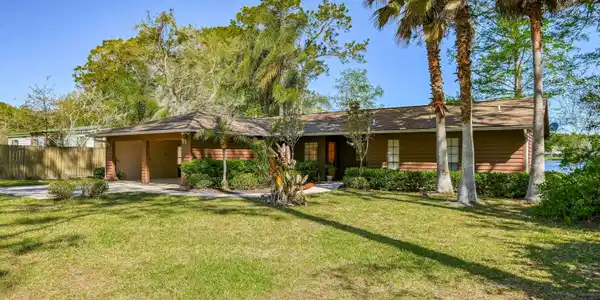 118 LAKE EDGE TRL