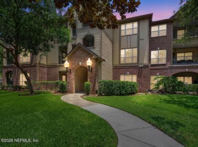 7800 POINT MEADOWS Drive