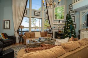 456 LAKE COMO DR