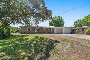 5768 LAKE LUCINA DR S
