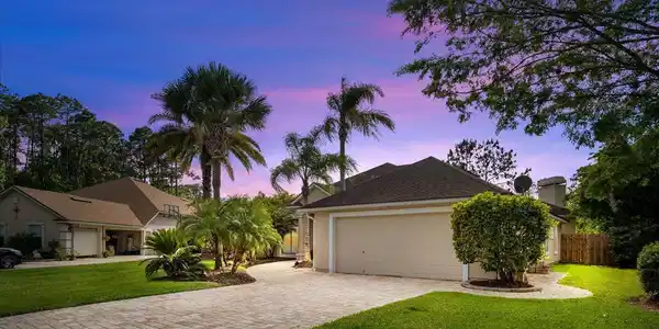 1578 WATERS EDGE DR