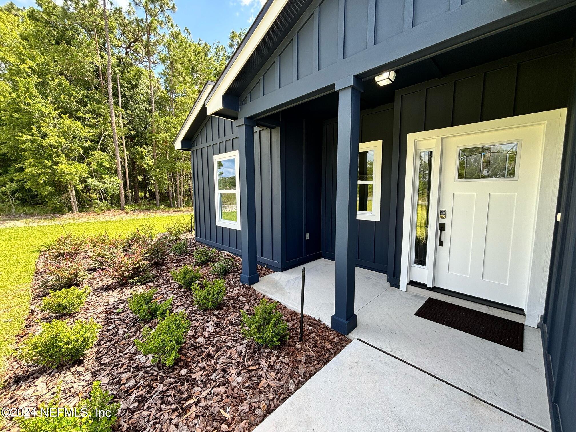 Image 4: Front Porch