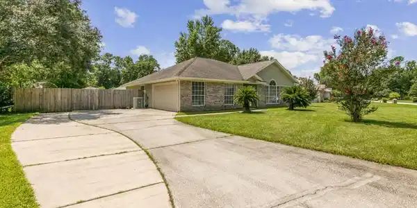 1785 WATERBURY LN