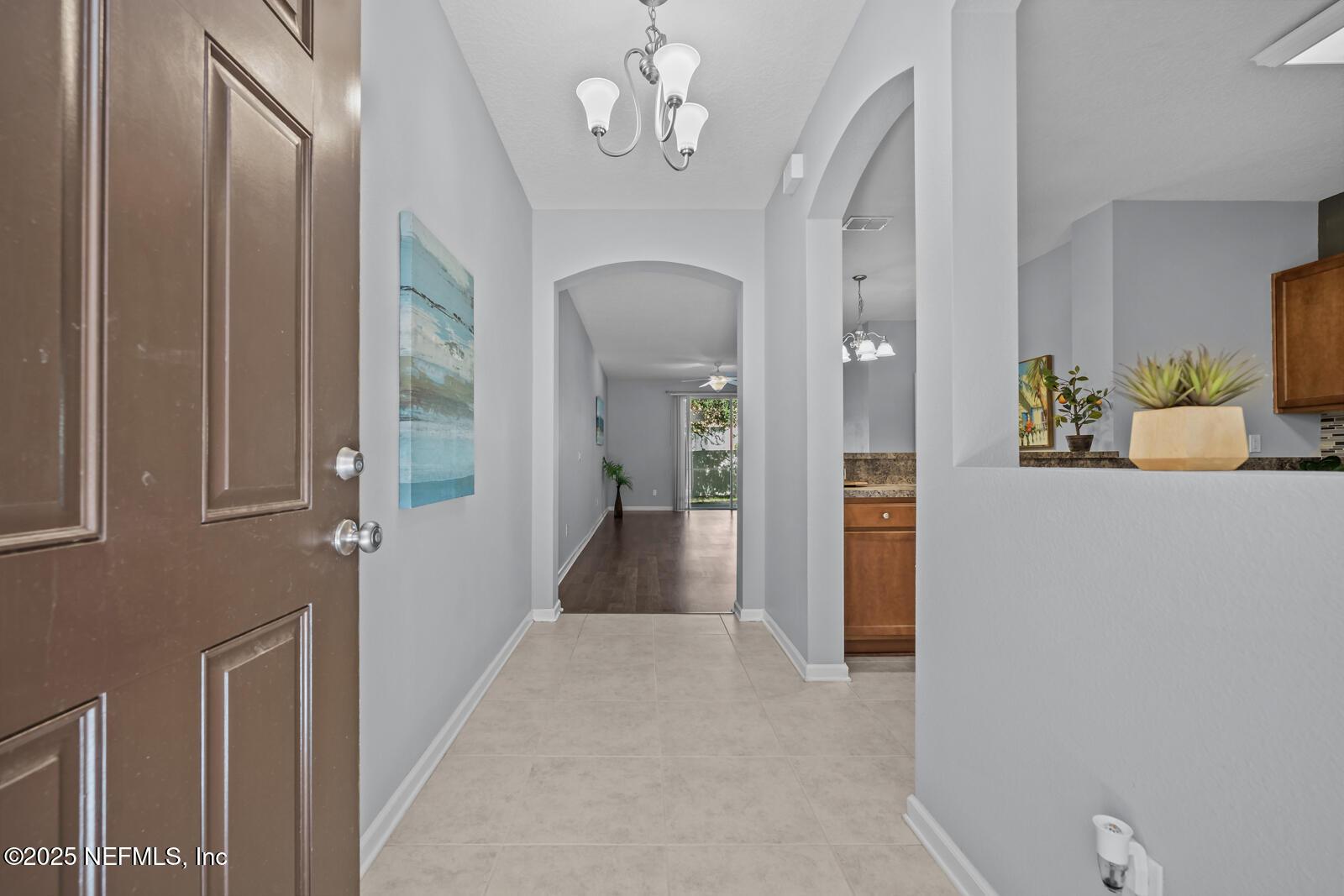 Image 4: Interior Foyer
