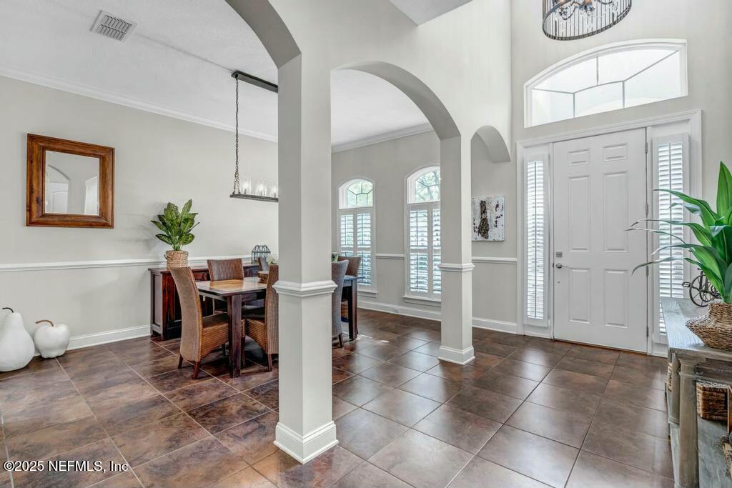 Image 4: columned foyer