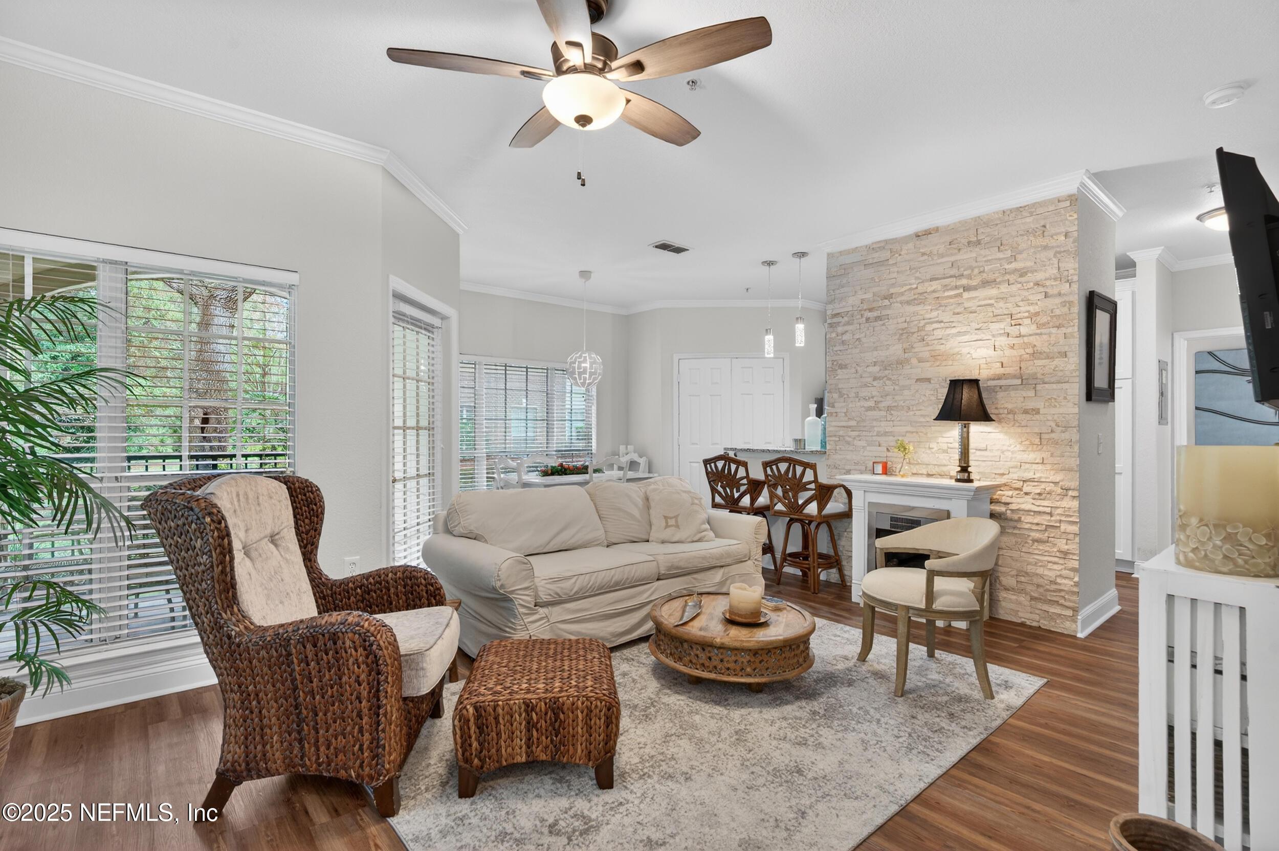 Image 2: 7800 point meadows dr 417-19