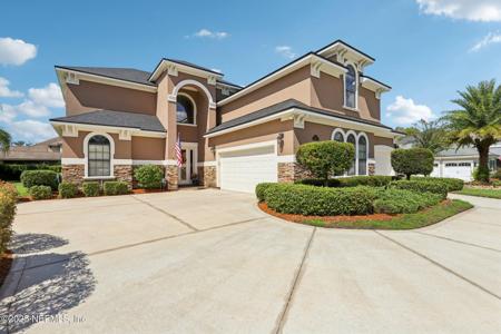 2111 AUTUMN COVE Circle