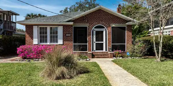 1724 FLAGLER AVE