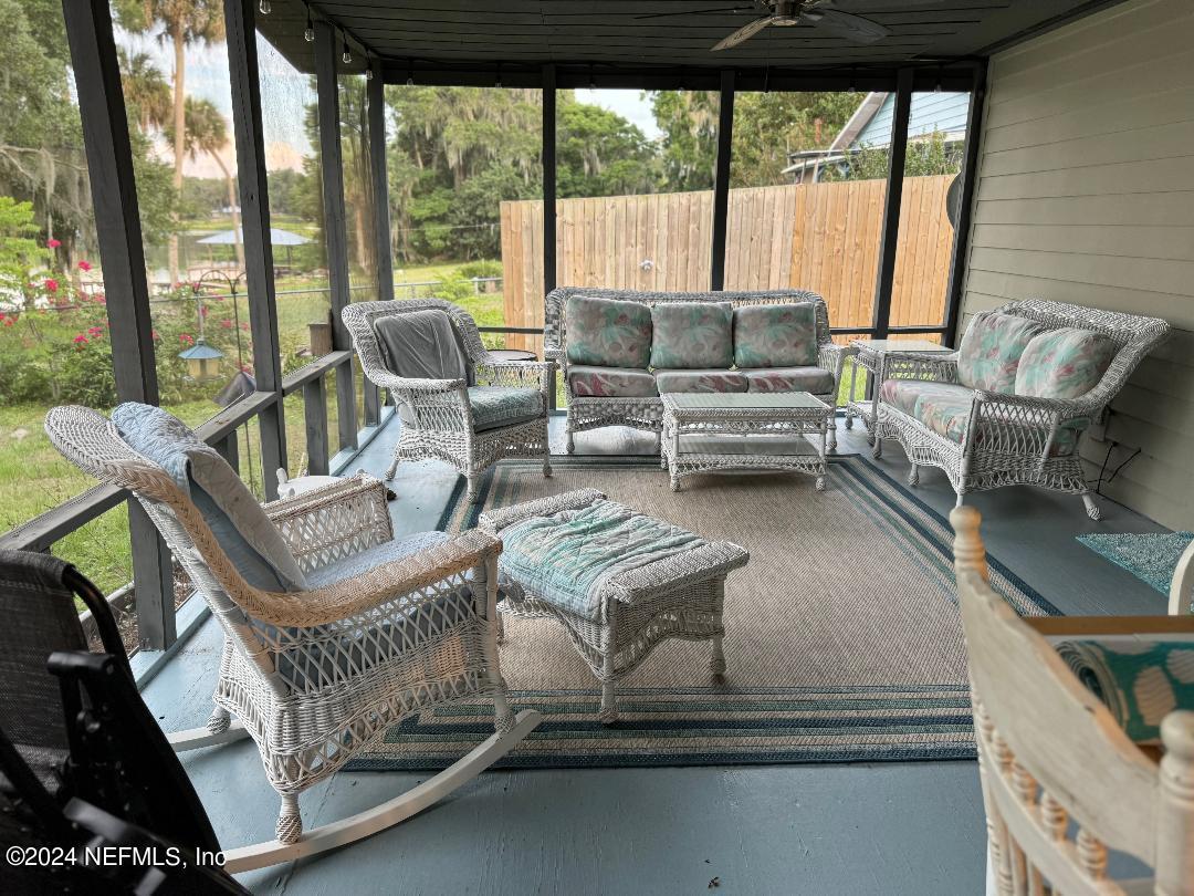 Image 3: porch