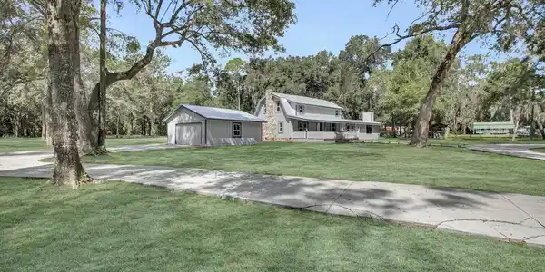 107 DINKLA Lane