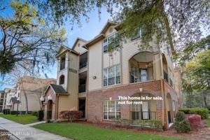 7800 POINT MEADOWS DR