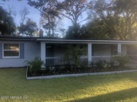 5789 LAKE LUCINA DR N
