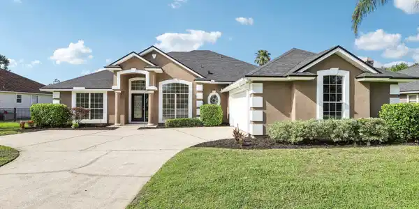 2213 WIDE REACH Drive
