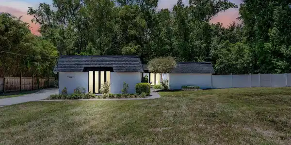 2286 W LAUREL GROVE Lane