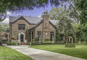 927 ARBOR LN