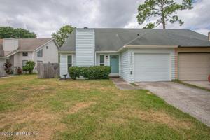 11556 FT CAROLINE LAKES DR