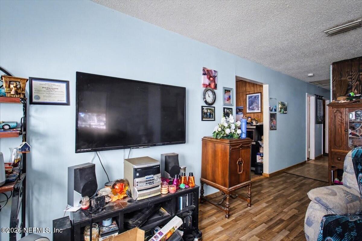 Image 3: 07-CFREM_6564_SW_163rd_St_Starke_FL-7