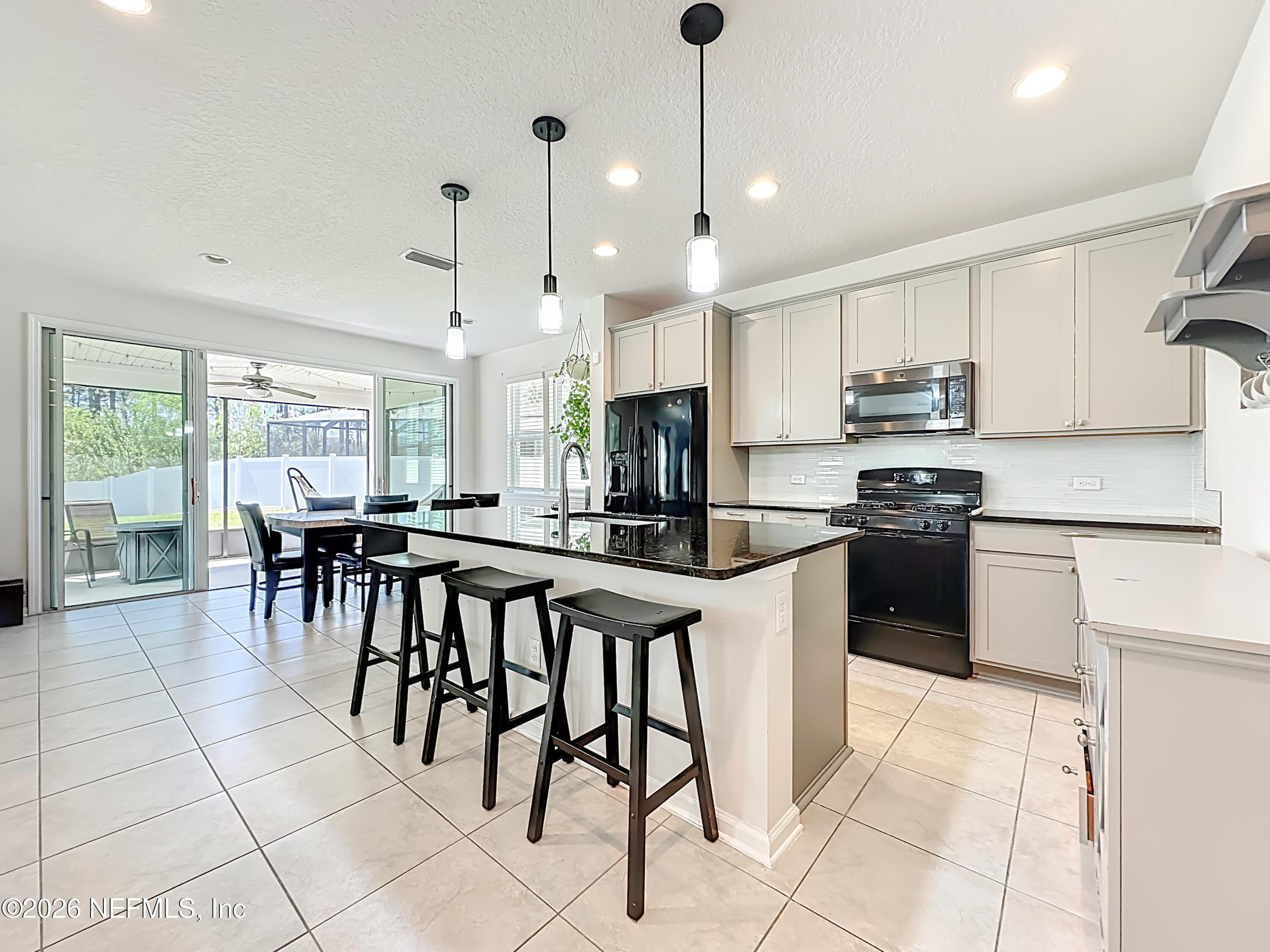 Image 2: Kitchen