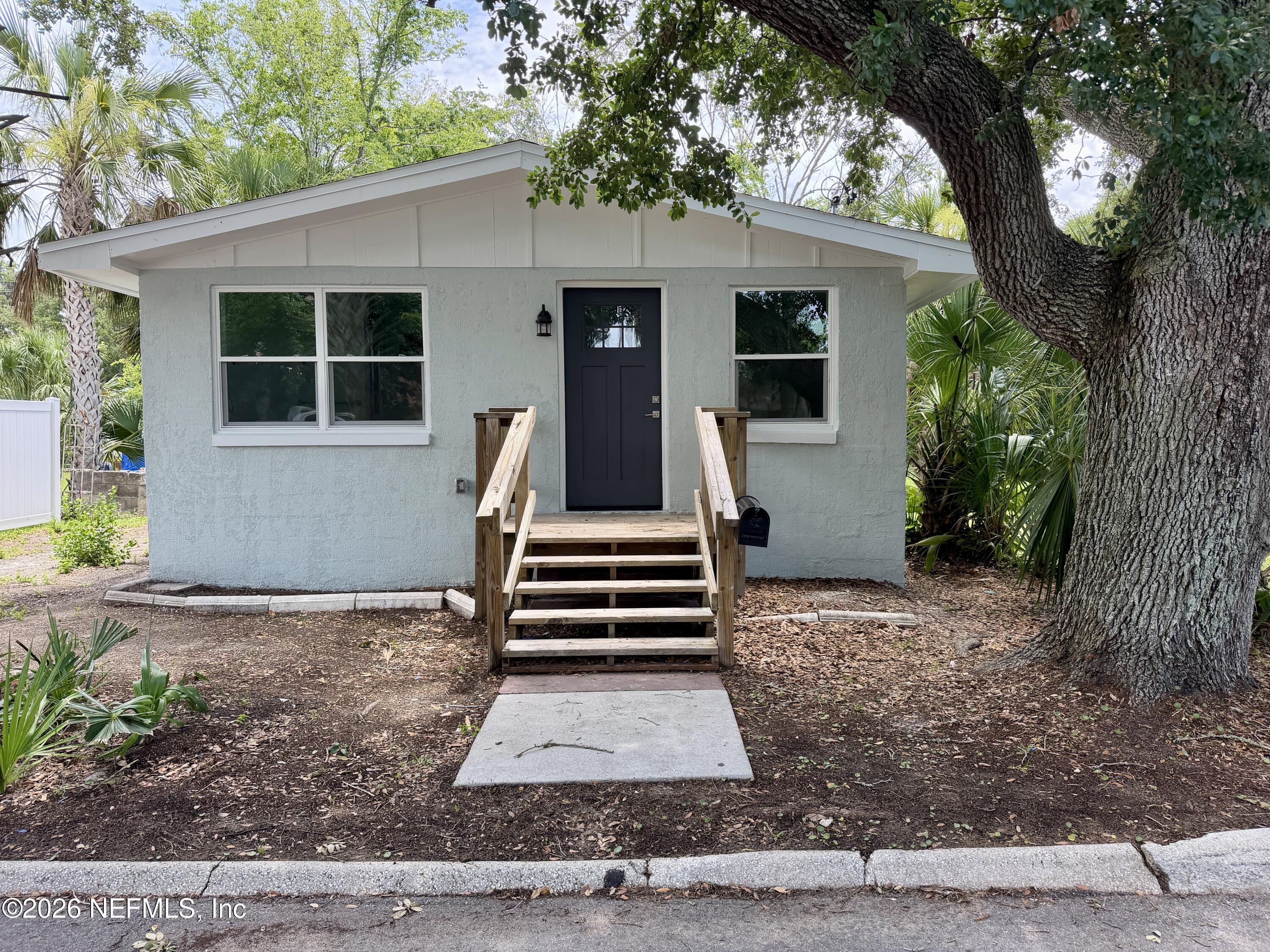 Image 2: 153 Twine St