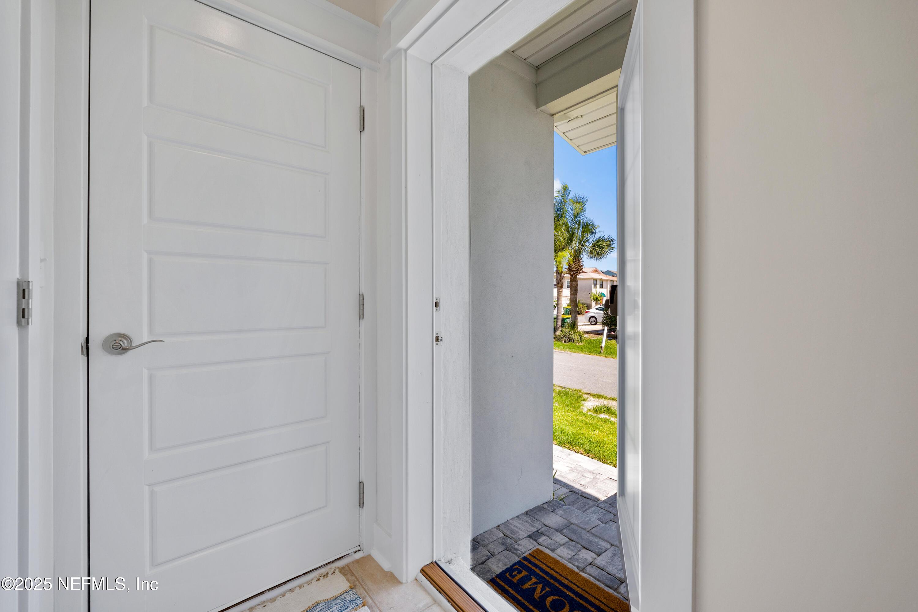 Image 4: 2088 Gail Ave_32250-4
