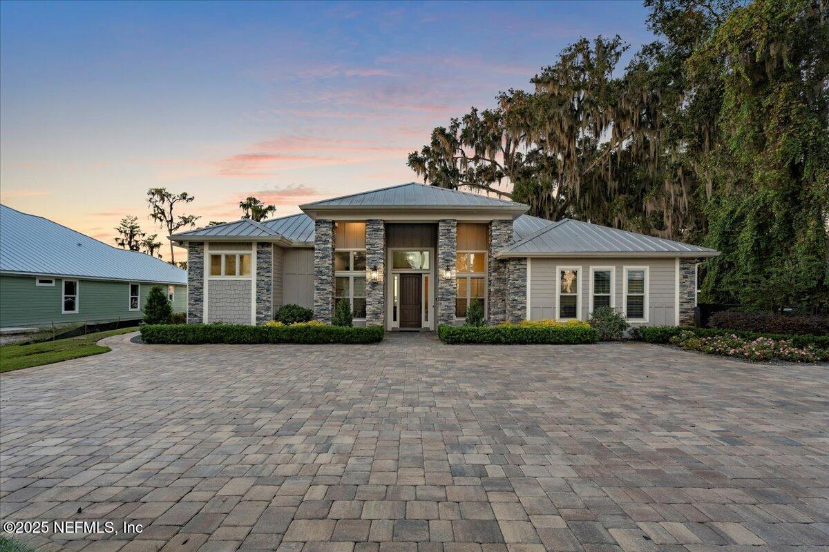 Image 4: 03-STA01379