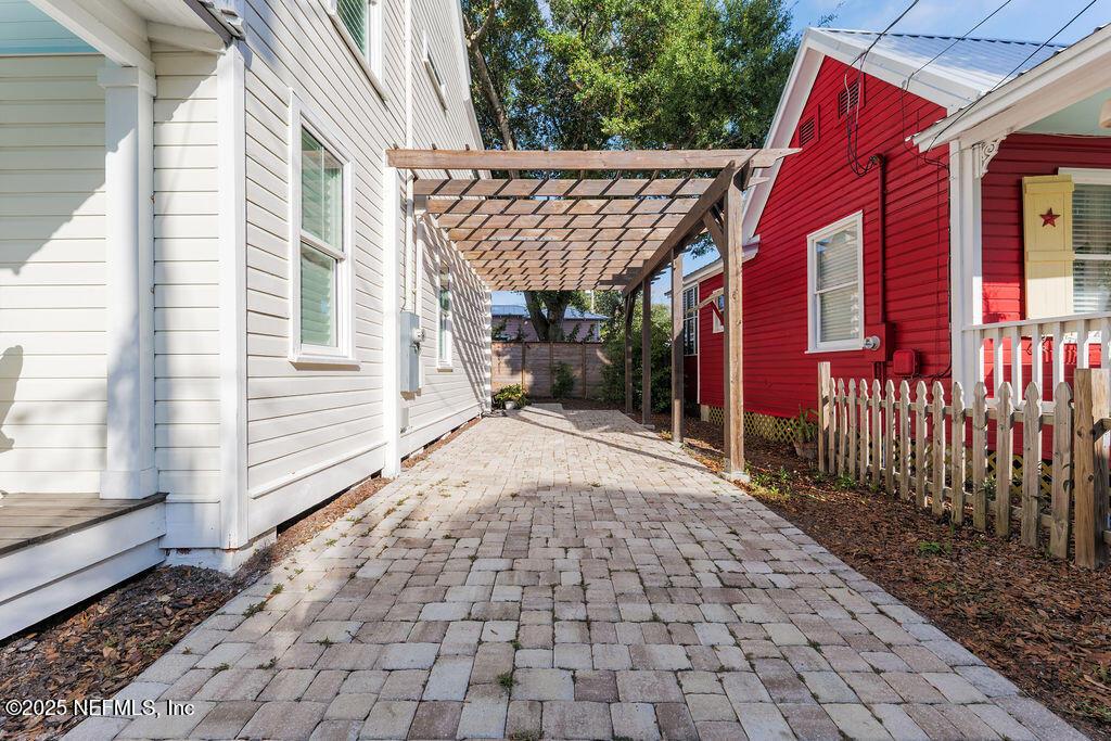 Image 3: 88LINCOLNSTSAINTAUGUSTINEFL-205