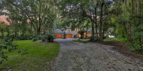 2667 EAGLE BAY DR