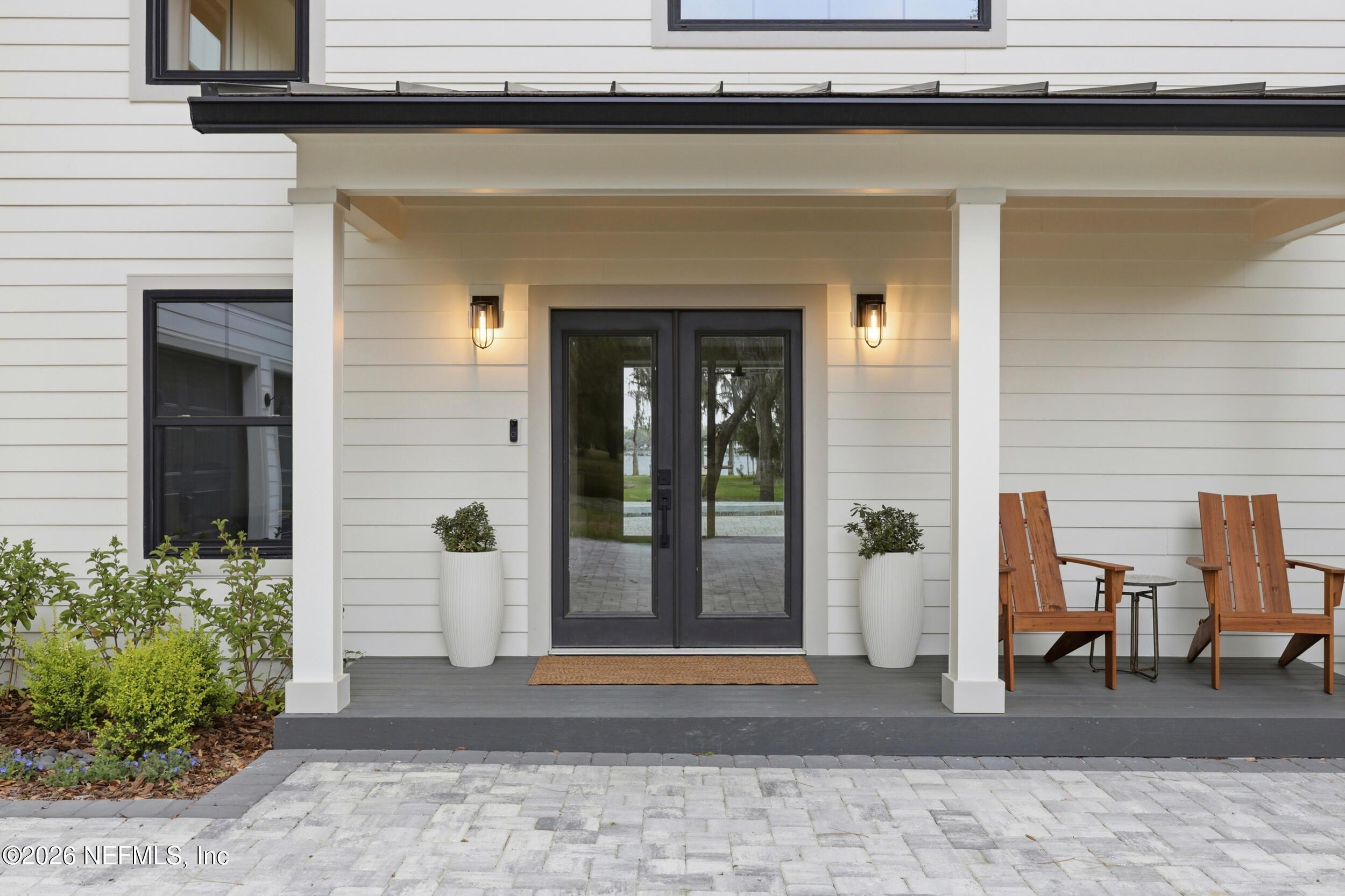 Image 4: the real estateographers_002