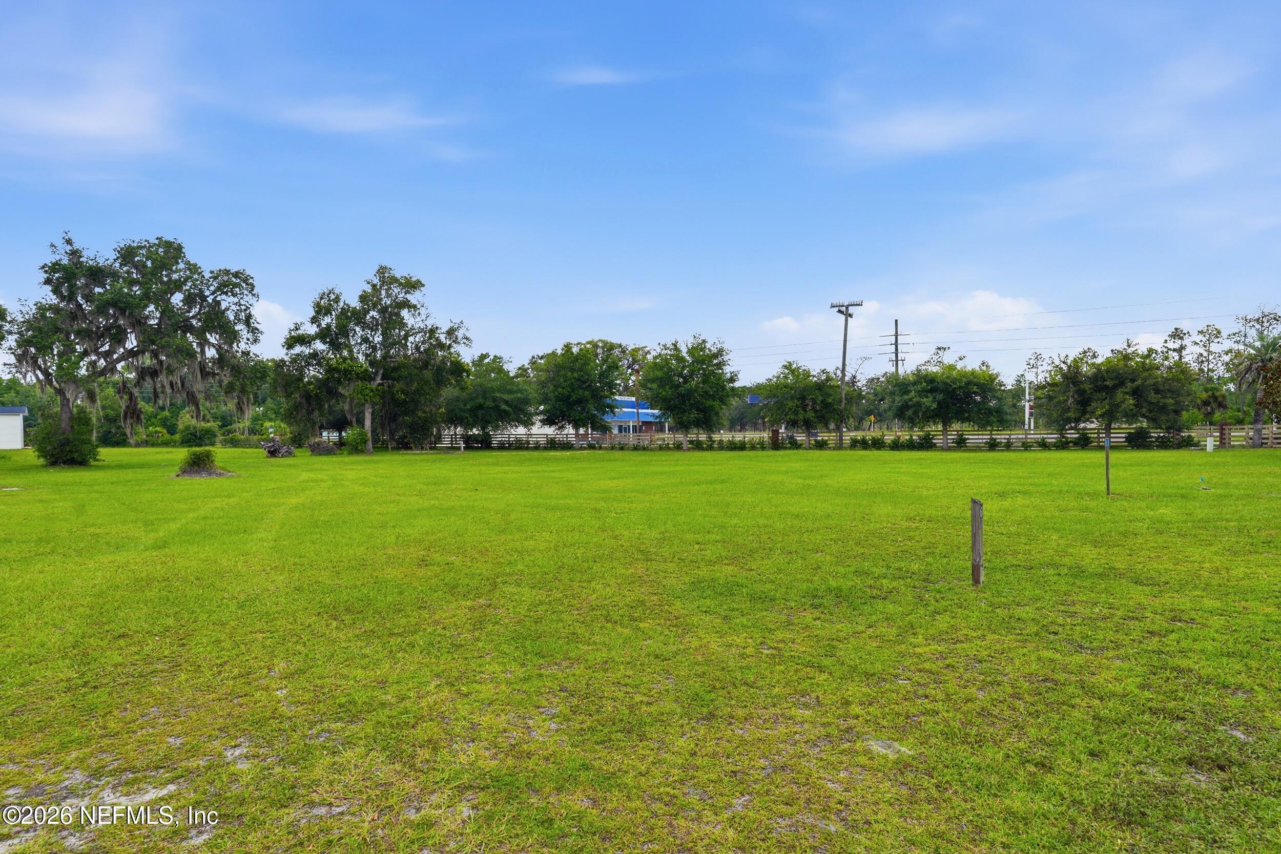 Image 3: Lot 70