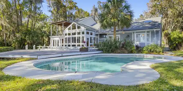 988 BIRDWOOD Drive