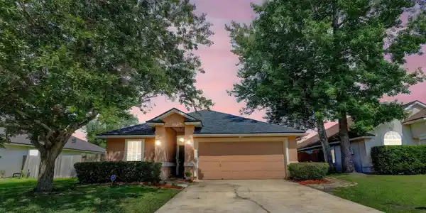1695 NORTHGLEN Circle