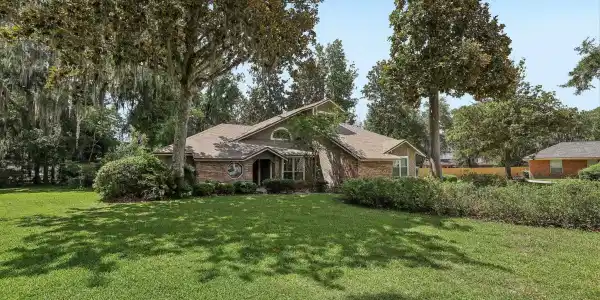 2609 BELLESHORE Court