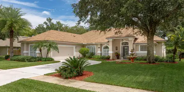 1581 WINSTON LN