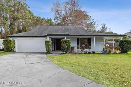 1221 SHALLOWFORD Drive E