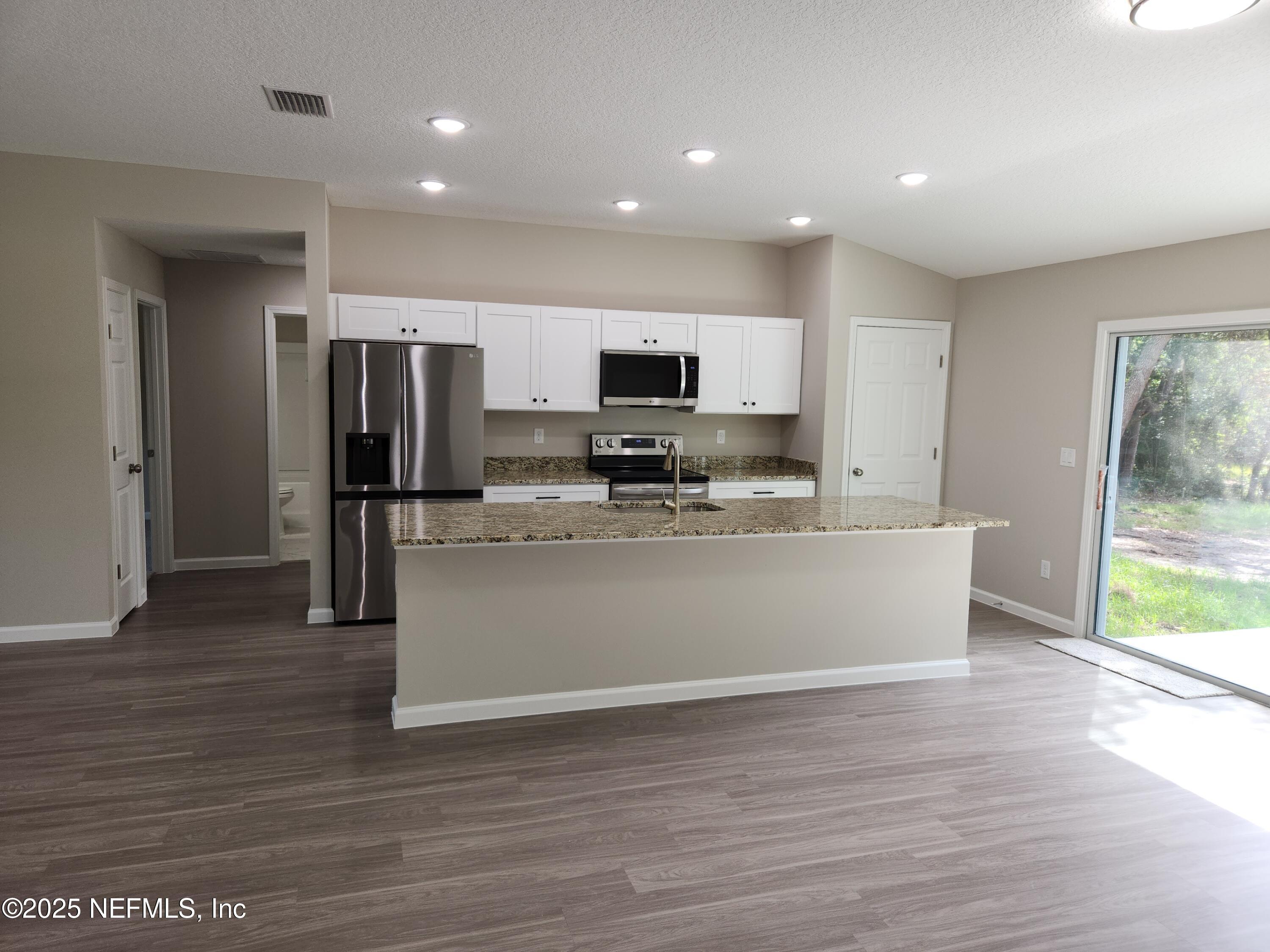Image 3: Kitchen