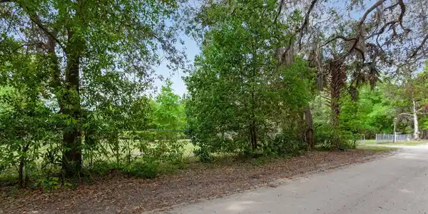 Image 3: 1017 & 1013 OLD GAINESVILLE HWY