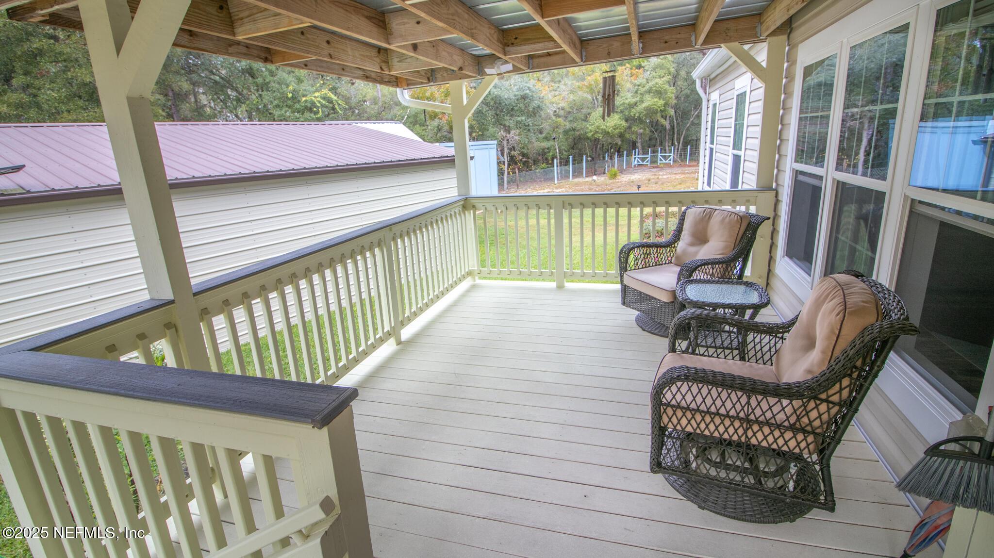 Image 3: 3.front porch