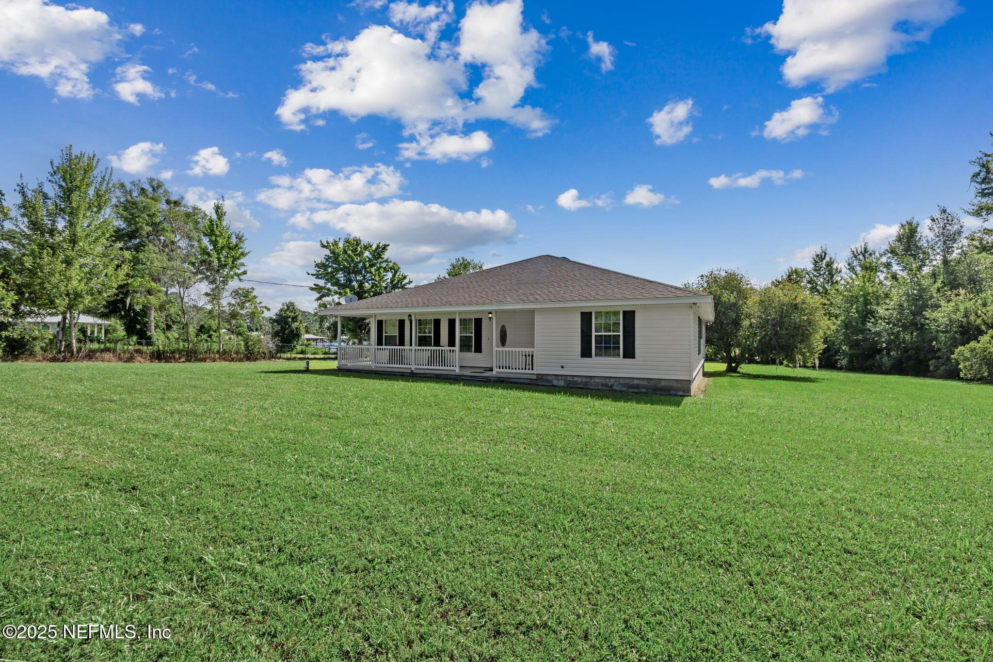 Image 3: 4-web-or-mls-212 Lake Dr (2 of 49)